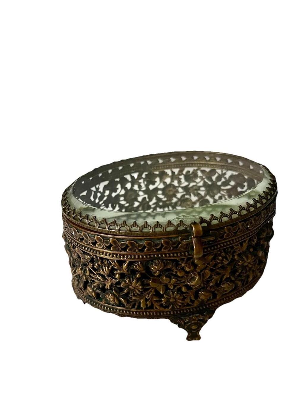 Vintage 1950s Hollywood Regency Ormolu Jewelry Box Trinket Box, Metal Filigree